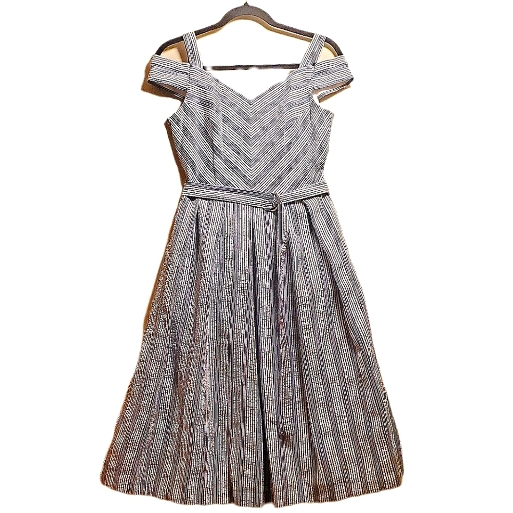 WHITE HOUSE BLACK MARKET Striped Searsucker Midi Sundress Cutout Shoulders EUC